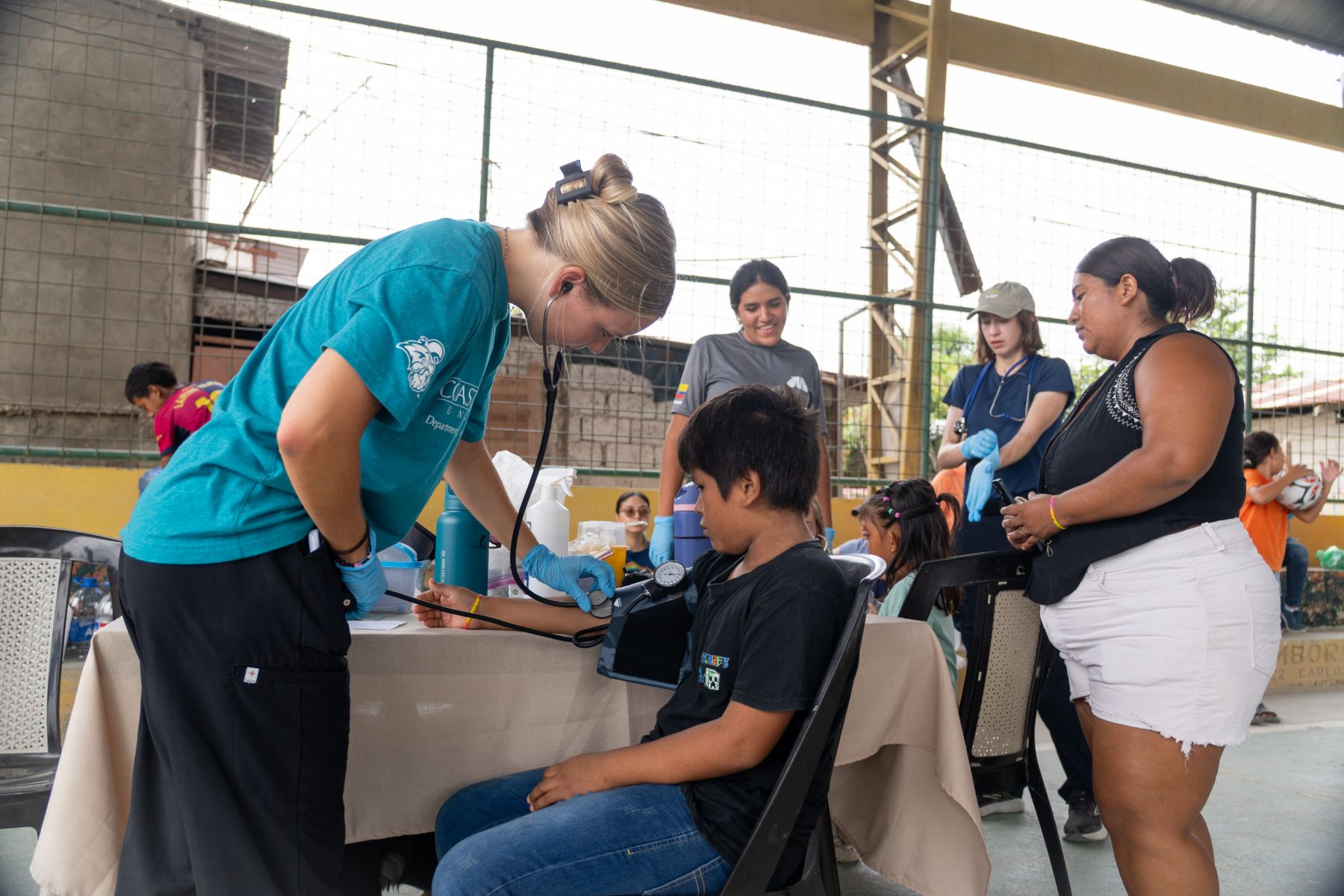 Tres días de brigada médica en Tarifa